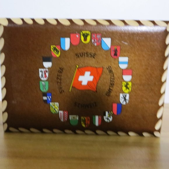 JEC Vintage Swiss Jewelry Music Trinket Box Plays Yellow Bird Hand Crafted - Picture 3 of 5